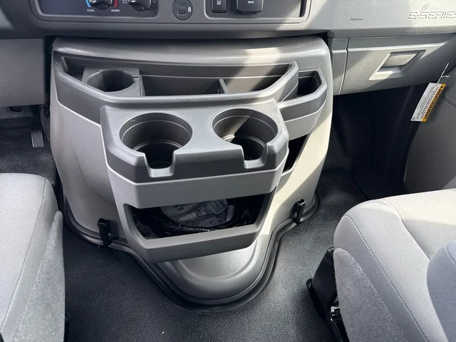 Nuevos FORD E-350SD à Estados chez autogozo