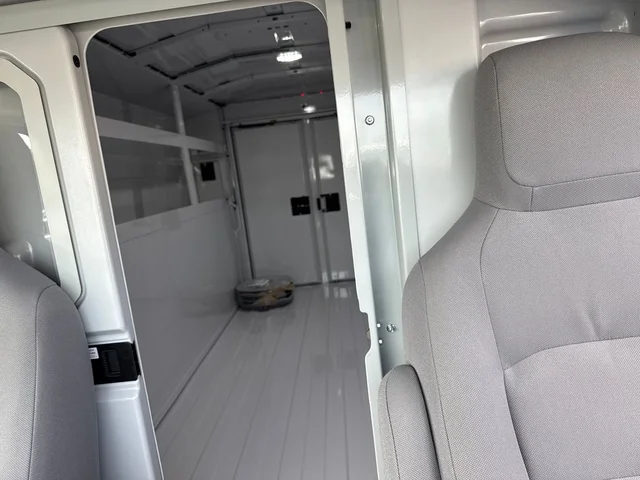 Nuevos FORD E-350SD à Estados chez autogozo