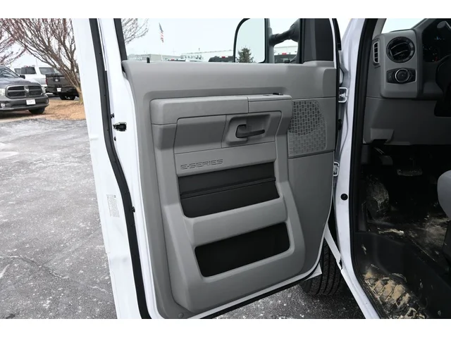 Nuevos FORD E-350SD à Estados chez autogozo