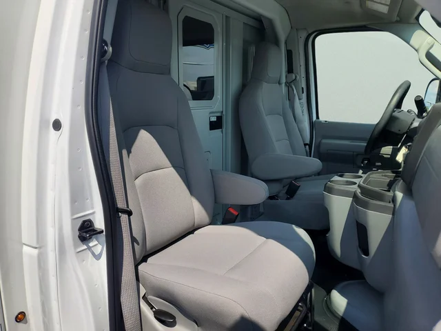 Nuevos FORD E-350SD à Estados chez autogozo