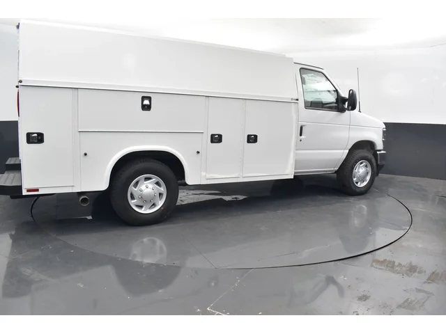 Nuevos FORD E-350SD à Estados chez autogozo