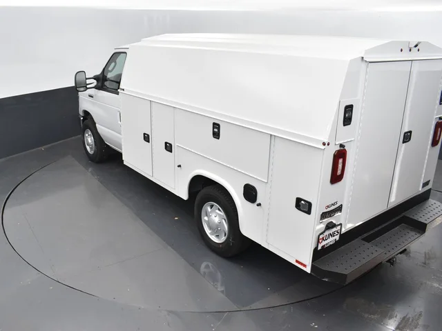 Nuevos FORD E-350SD à Estados chez autogozo