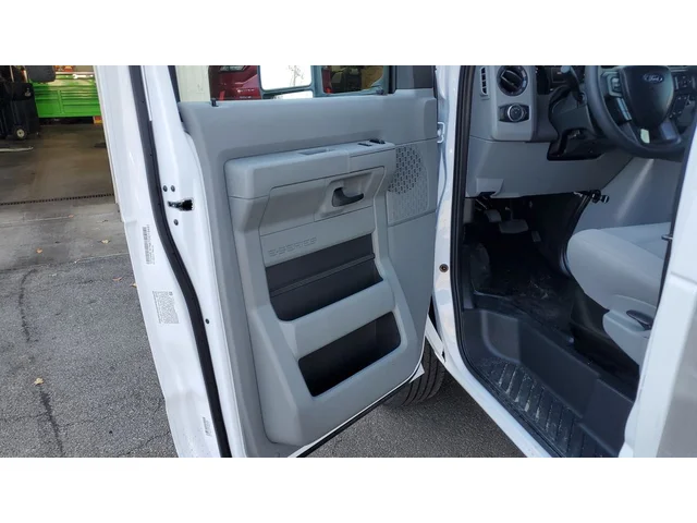 Nuevos FORD E-350SD à Estados chez autogozo