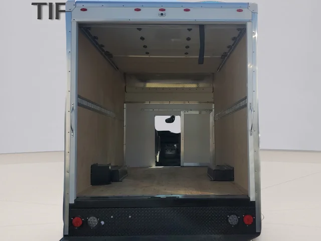 Nuevos FORD E-350SD à Estados chez autogozo