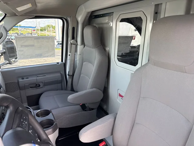 Nuevos FORD E-450SD à Estados chez autogozo