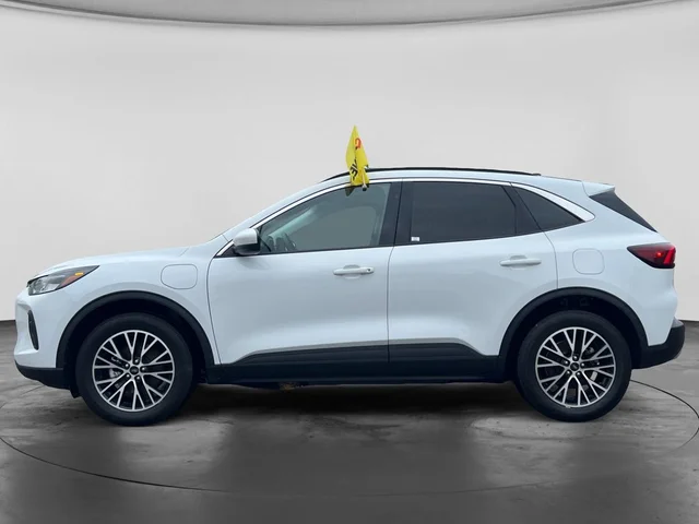 SEMINUEVOS FORD Escape Plug-In Hybrid a Estados en autogozo