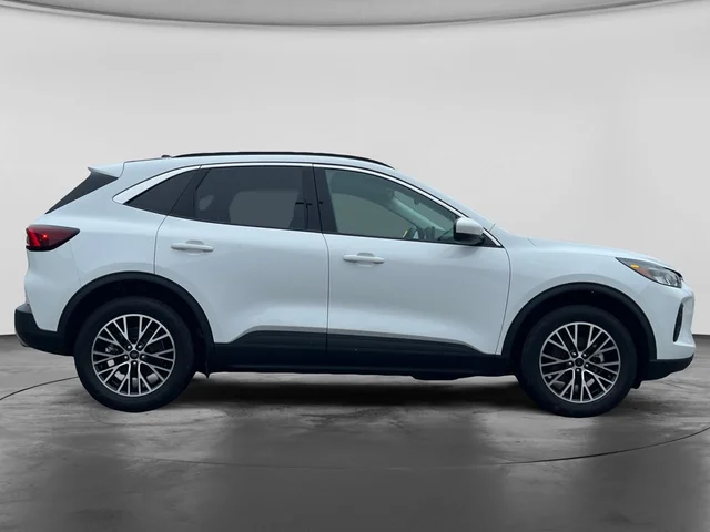 SEMINUEVOS FORD Escape Plug-In Hybrid a Estados en autogozo