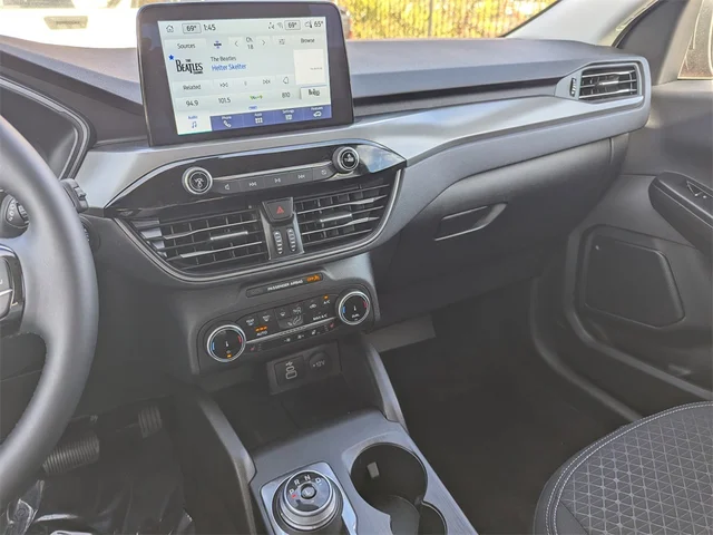 SEMINUEVOS FORD Escape at Kennesaw, in Town Center Nissan