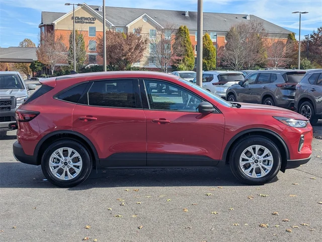 SEMINUEVOS FORD Escape at Kennesaw, in Town Center Nissan