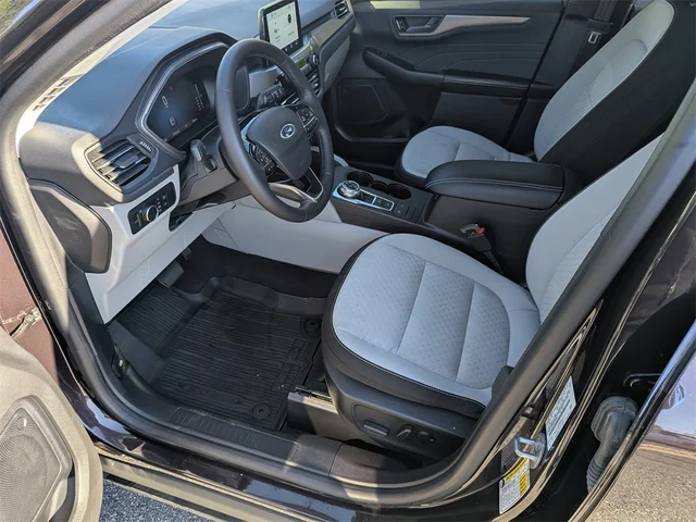 SEMINUEVOS FORD Escape at Kennesaw, in Town Center Nissan