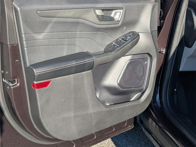 SEMINUEVOS FORD Escape at Kennesaw, in Town Center Nissan