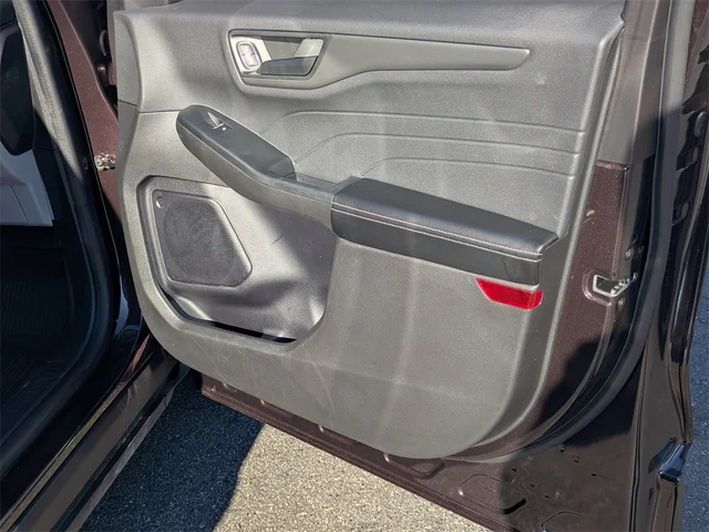 SEMINUEVOS FORD Escape at Kennesaw, in Town Center Nissan