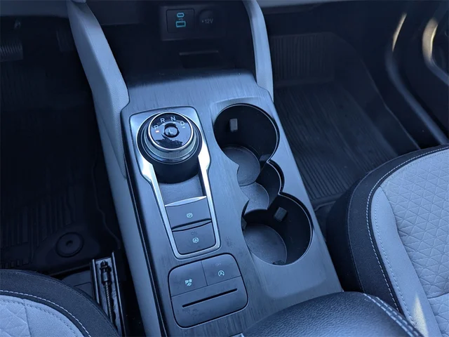 SEMINUEVOS FORD Escape at Kennesaw, in Town Center Nissan