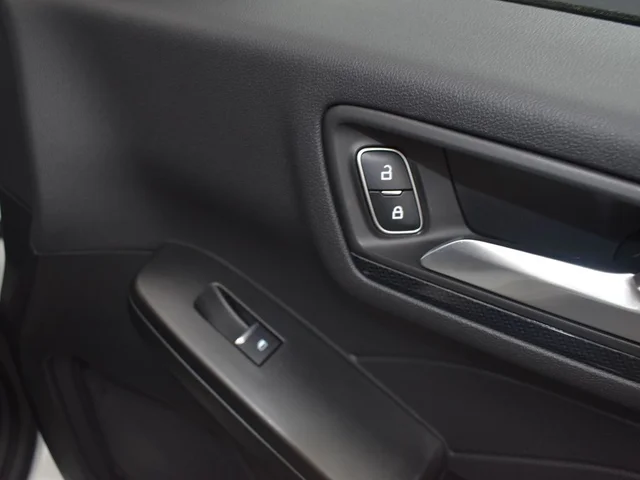 Nuevos FORD ESCAPE à Estados chez autogozo