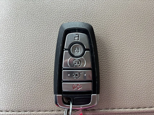 SEMINUEVOS FORD Expedition a Estados en autogozo
