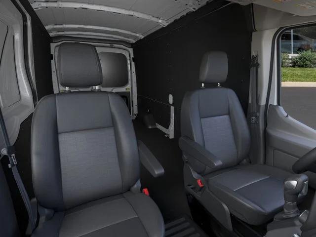 Nuevos FORD TRANSIT-250 at Maplecrest Ford Lincoln of Union in Vauxhall