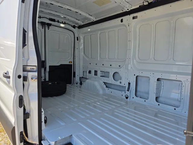 Nuevos FORD TRANSIT-250 à Estados chez autogozo