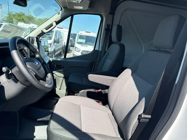 Nuevos FORD TRANSIT-250 à Estados chez autogozo