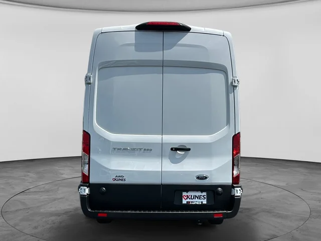 SEMINUEVOS FORD Transit-250 a Estados en autogozo
