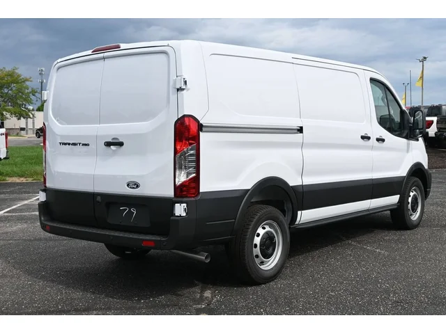 Nuevos FORD TRANSIT-150 à Estados chez autogozo