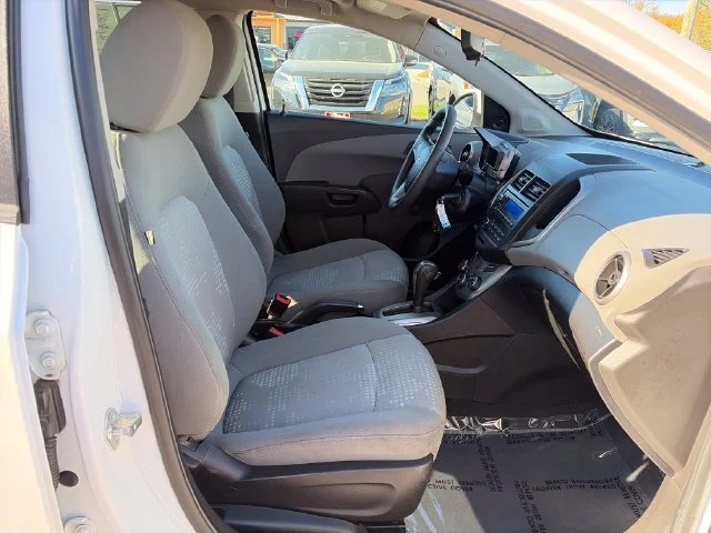 SEMINUEVOS CHEVROLET Sonic a Estados en autogozo
