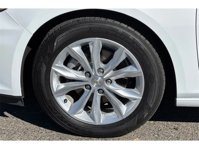 SEMINUEVOS CHEVROLET Malibu at ELK GROVE in Elk Grove Buick GMC