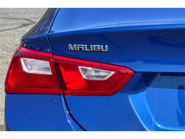 SEMINUEVOS CHEVROLET Malibu at ELK GROVE in Elk Grove Buick GMC