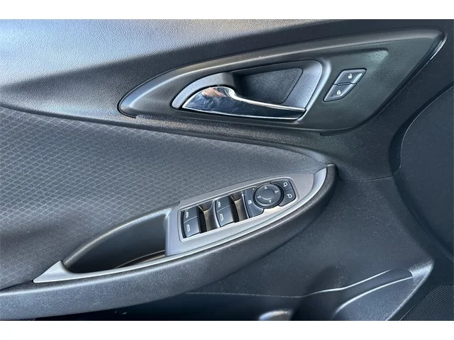 SEMINUEVOS CHEVROLET Malibu at ELK GROVE in Elk Grove Buick GMC