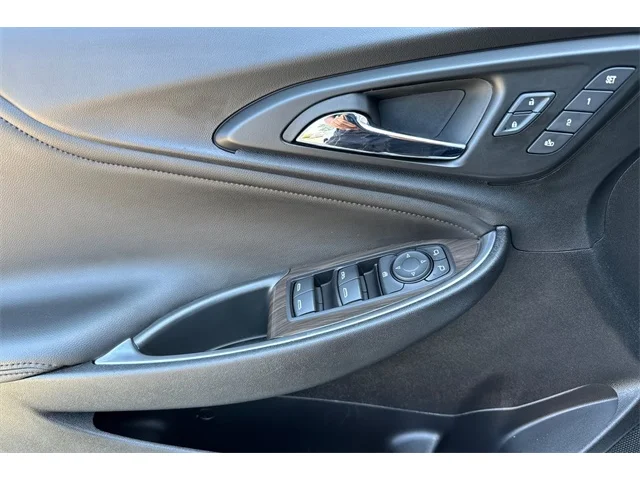 SEMINUEVOS CHEVROLET Malibu at ELK GROVE in Elk Grove Buick GMC