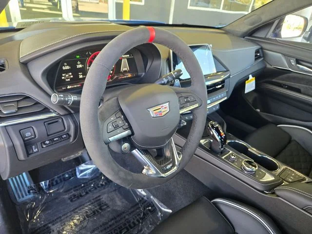Nuevos CADILLAC CT4 à Estados chez autogozo