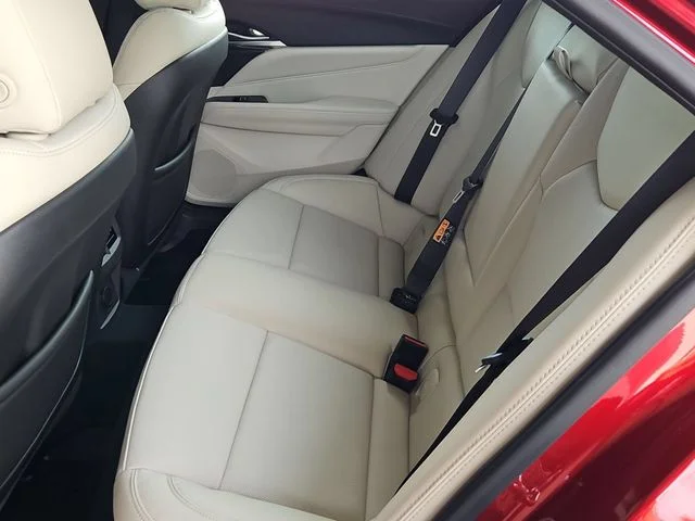 Nuevos CADILLAC CT4 à Estados chez autogozo