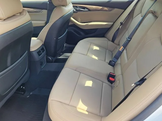 Nuevos CADILLAC CT5 à Estados chez autogozo