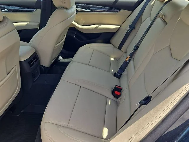 Nuevos CADILLAC CT5 à Estados chez autogozo