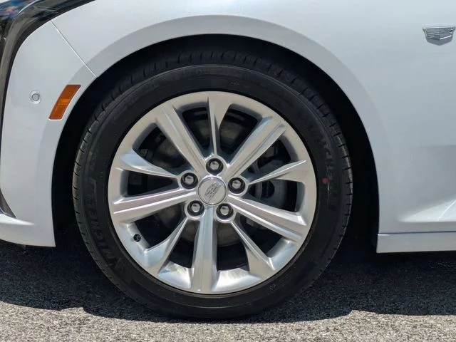 Nuevos CADILLAC CT5 à Estados chez autogozo