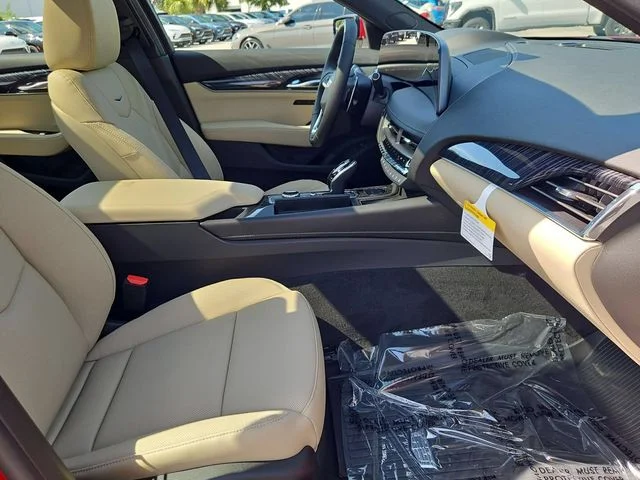 Nuevos CADILLAC CT5 à Estados chez autogozo