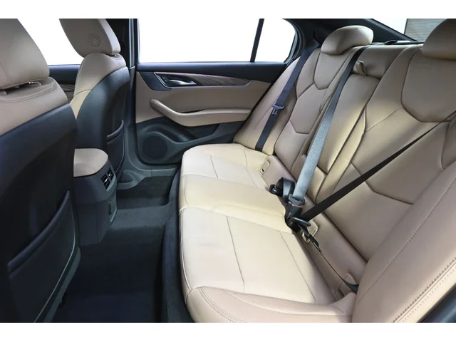 Nuevos CADILLAC CT5 à Estados chez autogozo