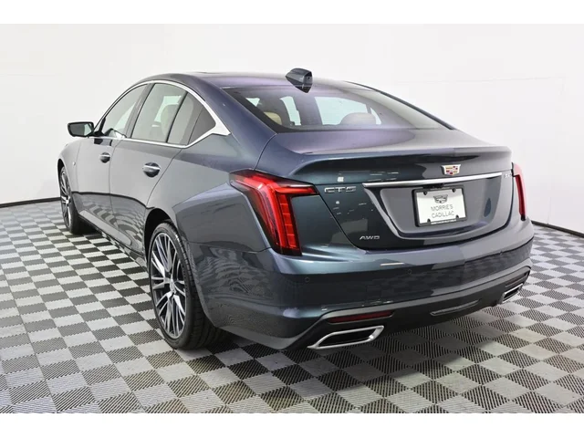 Nuevos CADILLAC CT5 à Estados chez autogozo