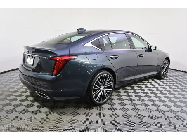 Nuevos CADILLAC CT5 à Estados chez autogozo