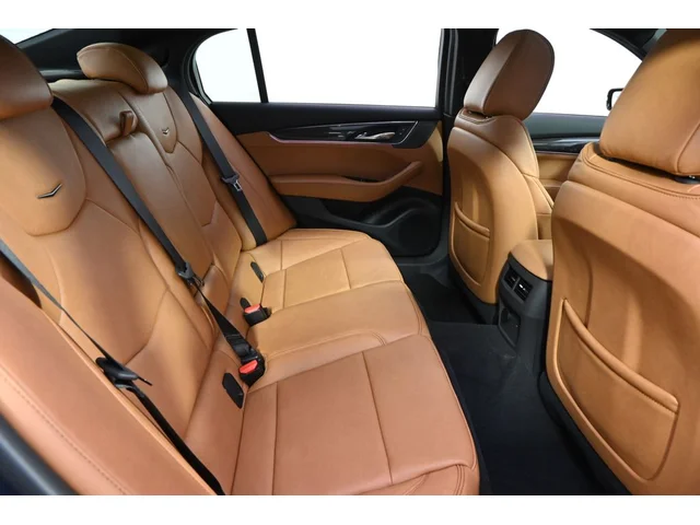 Nuevos CADILLAC CT5 à Estados chez autogozo