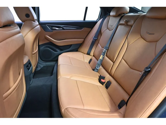 Nuevos CADILLAC CT5 à Estados chez autogozo