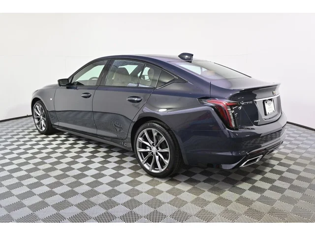Nuevos CADILLAC CT5 à Estados chez autogozo