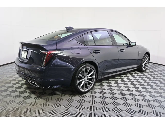 Nuevos CADILLAC CT5 à Estados chez autogozo