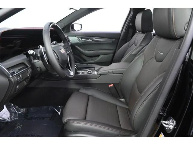Nuevos CADILLAC CT5 à Estados chez autogozo