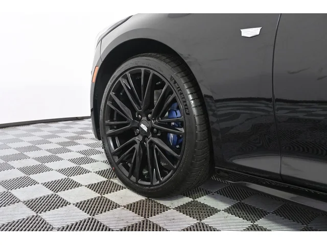 Nuevos CADILLAC CT5 à Estados chez autogozo