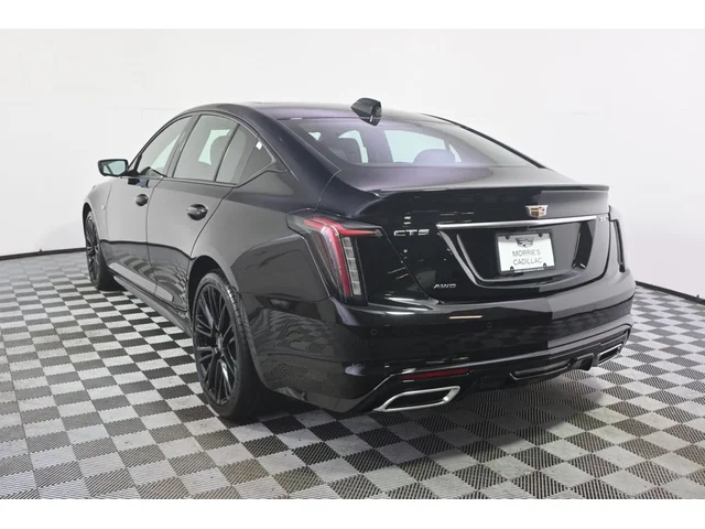 Nuevos CADILLAC CT5 à Estados chez autogozo