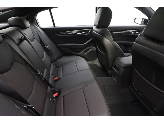Nuevos CADILLAC CT5 à Estados chez autogozo