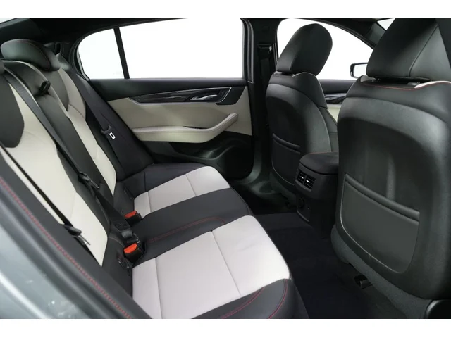 Nuevos CADILLAC CT5 à Estados chez autogozo