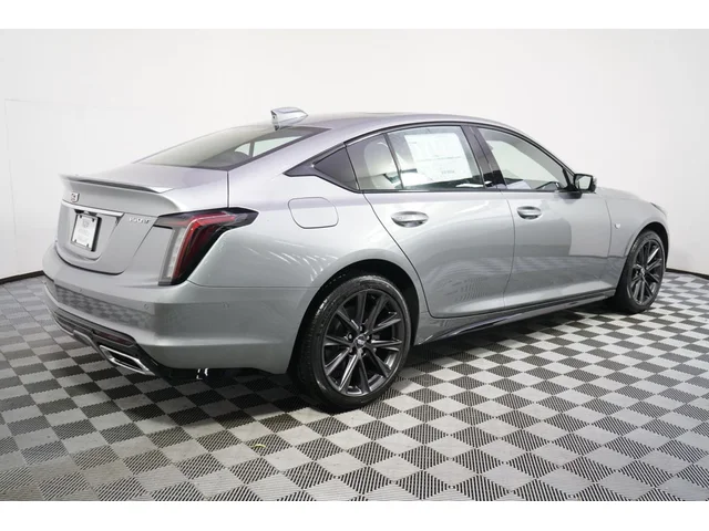 Nuevos CADILLAC CT5 à Estados chez autogozo