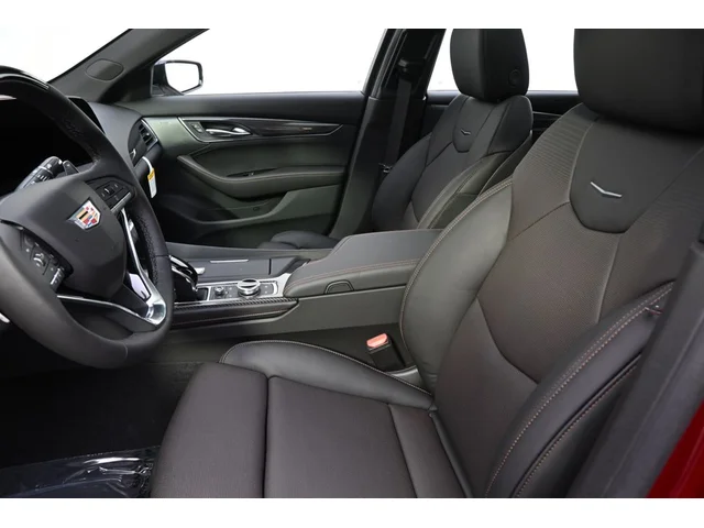Nuevos CADILLAC CT5 à Estados chez autogozo