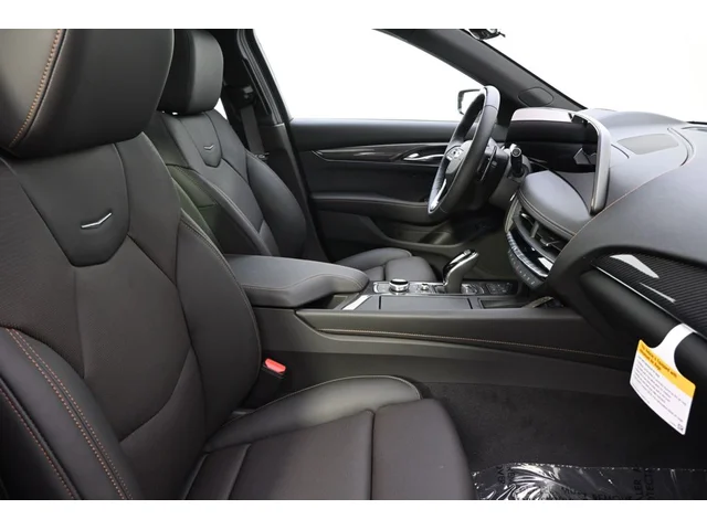 Nuevos CADILLAC CT5 à Estados chez autogozo